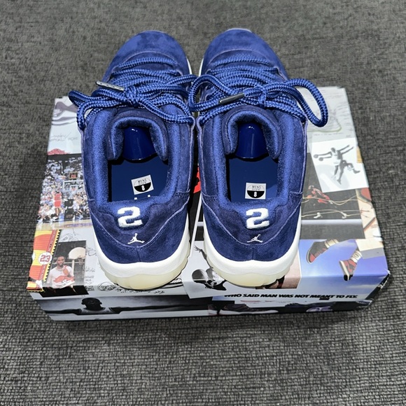 Air Jordan 11 Retro Low - Picture 4 of 8